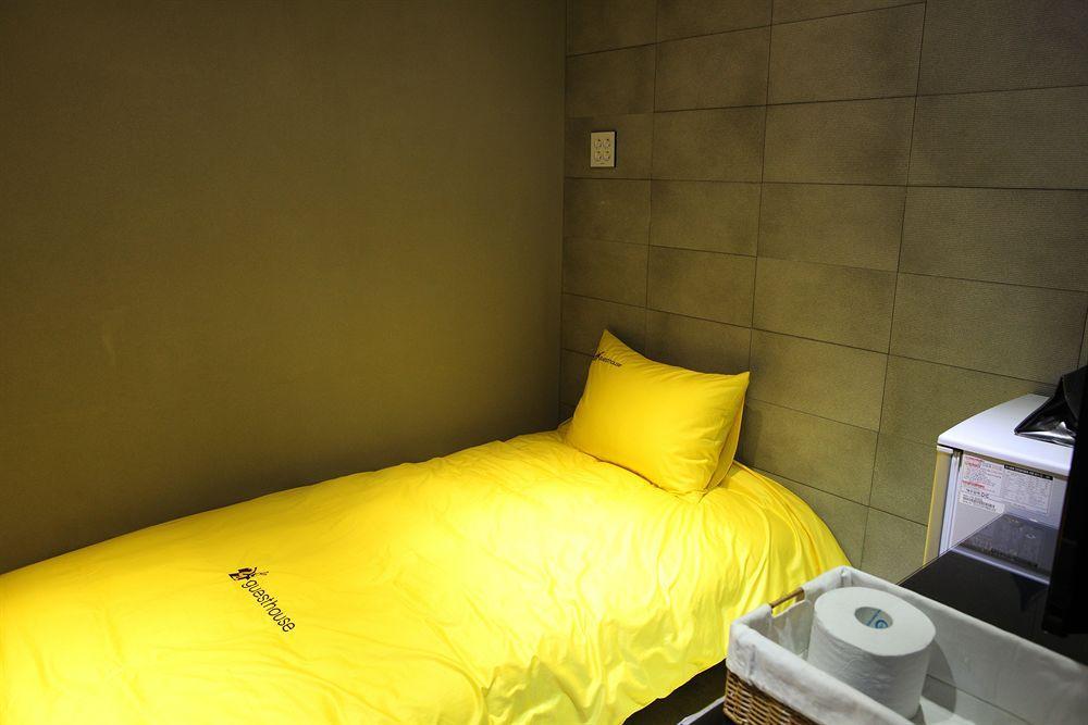 24 Guesthouse Myeongdong Avenue Сеул Екстер'єр фото